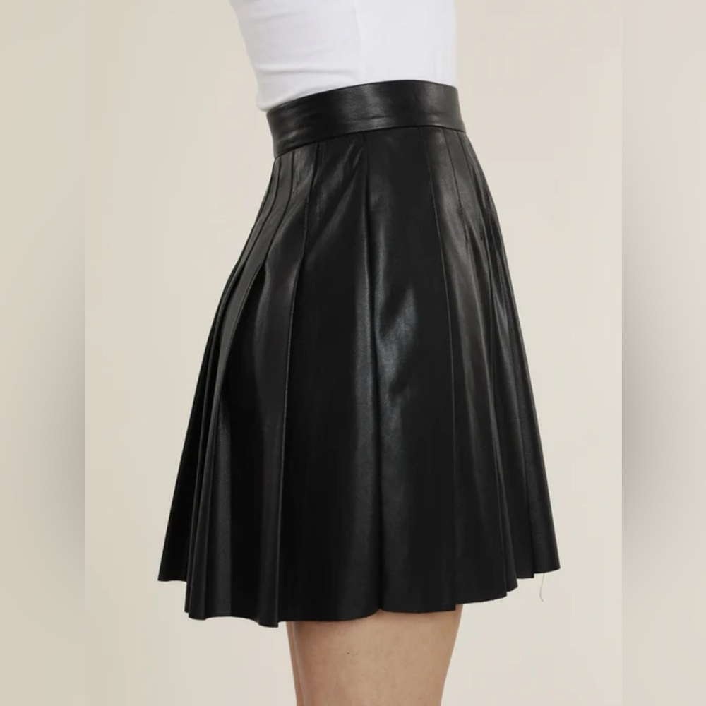 SHEIN Black Faux Leather Skater Skirt - Large 8-10
